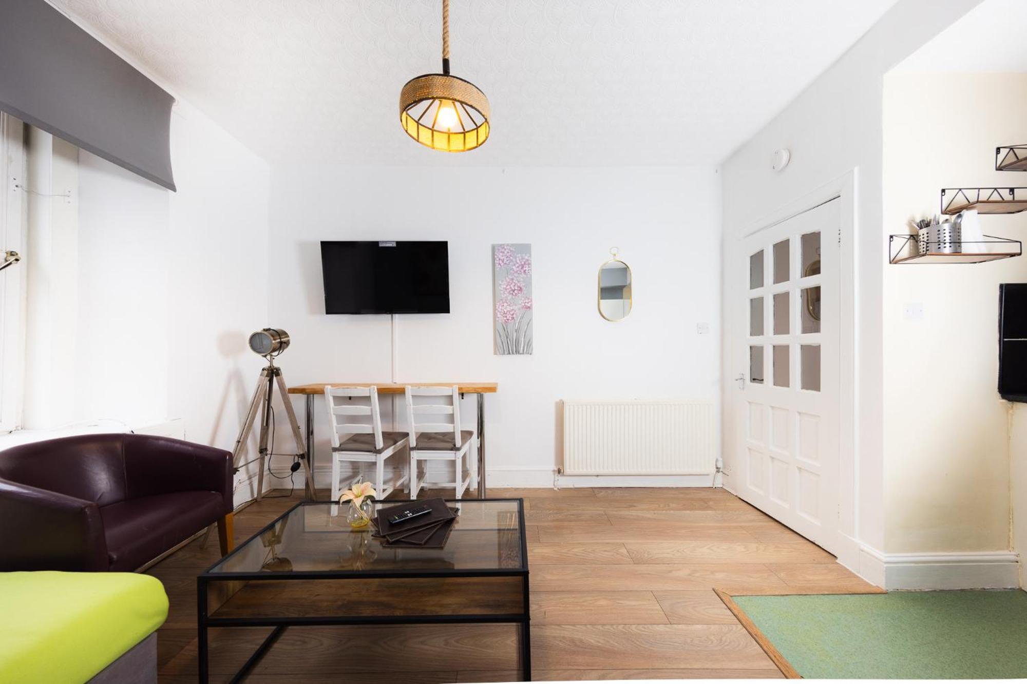 Serivced Apartments By The Castle Apartment Edinburgh